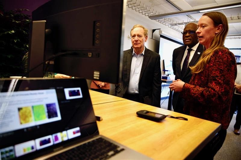 UW and Microsoft expand relationship to enhance AI learning and research with aim to prepare Washington’s workforce for the future